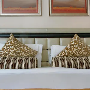 Taj Executive Suites, Private Hotel